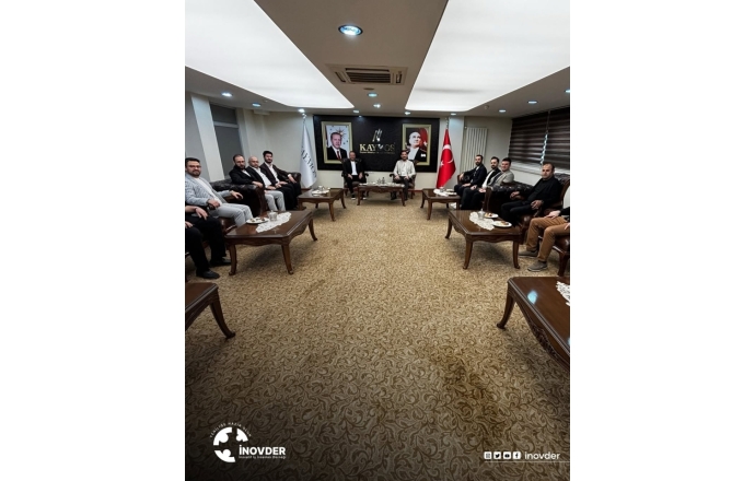 İnovder olarak, Kayseri Mobilya Sanayicileri Derneği (KAYMOS) Yönetim Kurulu Başkanı Sayın Mehmet Yalçın’a hayırlı olsun ziyaretinde bulunduk.